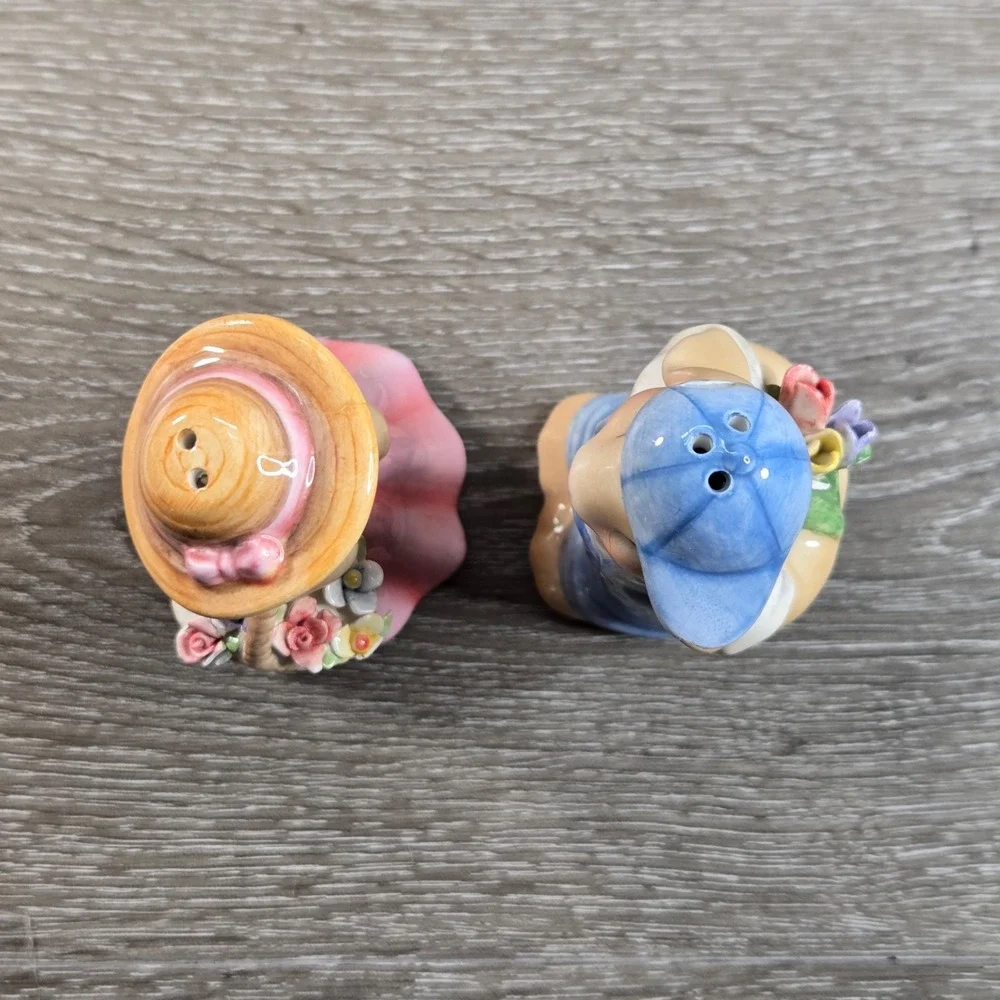 Appletree Design Ceramic Bunny Rabbit Salt Pepper Shakers Easter Spring Set